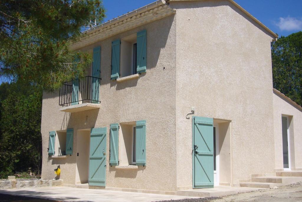 Les trois cèdres