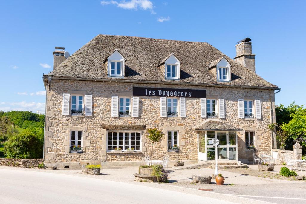 Maison d'hôtes Les Voyageurs 3, Place de la République 19320 Saint-Martin-la-Méanne