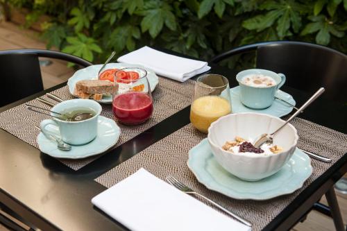 Lisbon Cheese & Wine Suites