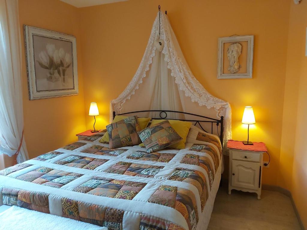 Maison d'hôtes Lo Fédou -\ 1 montée du portail 07530 Antraigues-sur-Volane