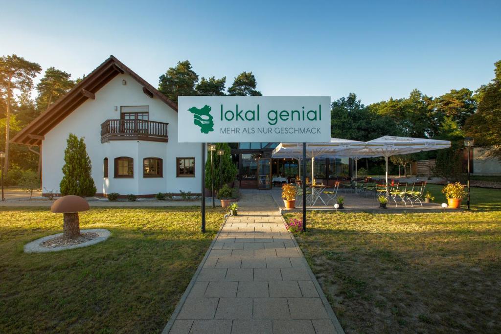 Lokal Genial Pension & Restaurant Hermann-Lons-Strasse 4b, 14547 Beelitz