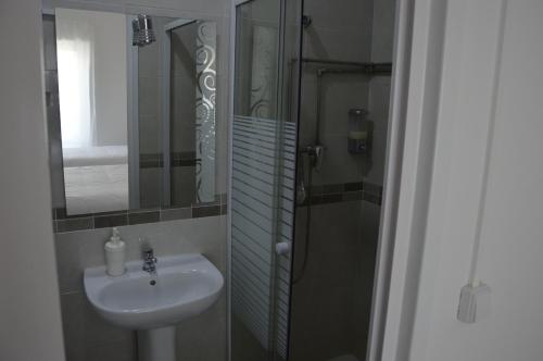Lx Center Guesthouse