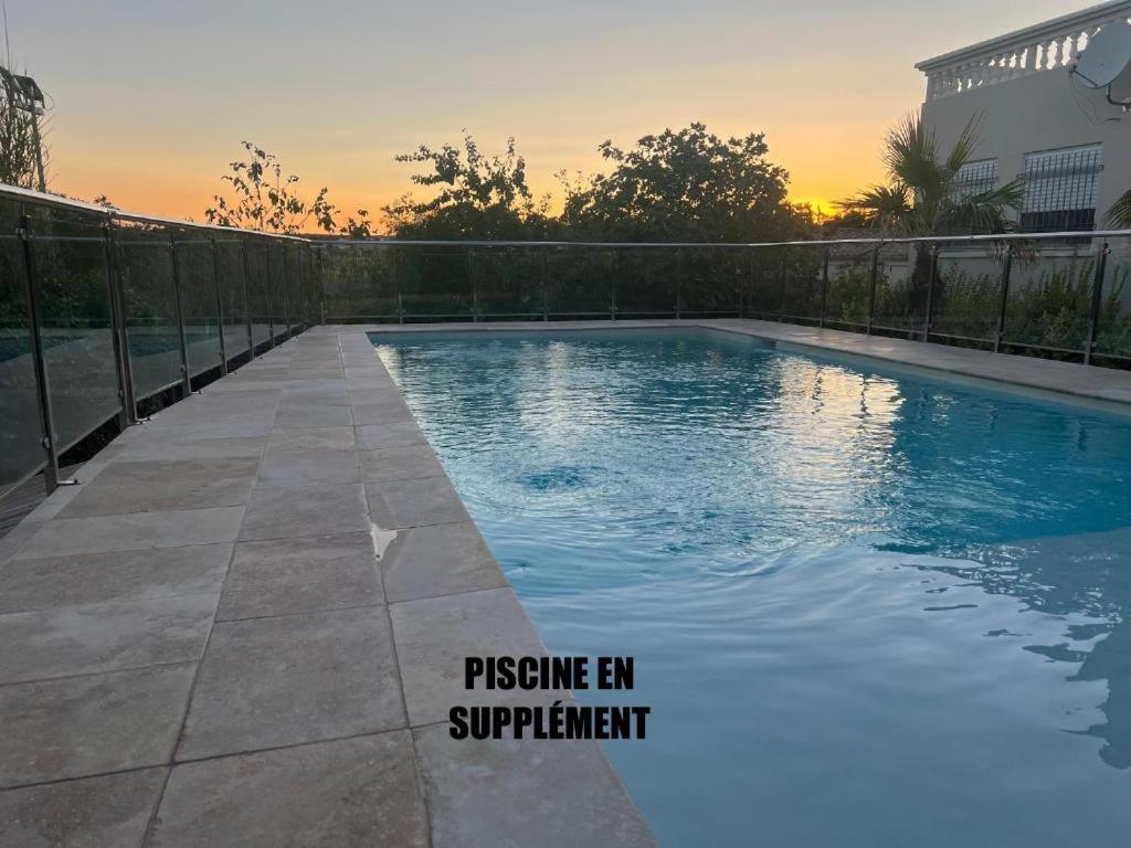 Magnifique Cabanon face au Garlaban à Aubagne
