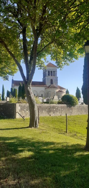 Maison blanche 3625 Route des Blanches Terres, 24320 Cherval