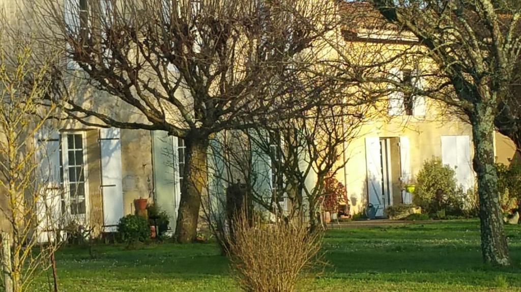 Maison de Bastien 33240 Lugon et l’Ile du Carney
