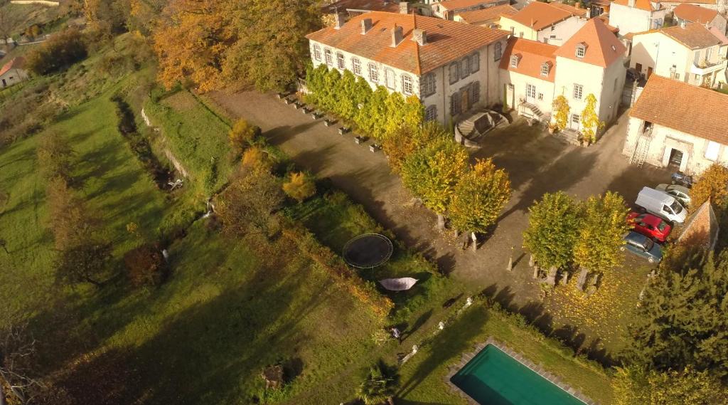 Maison d'hôtes Manoir d'Aubeterre 47 Grand-rue 63200 Marsat