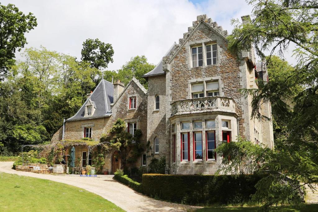 Maison d'hôtes Manoir de Truhelin, à 2 pas du Golfe du Morbihan 6 Allée de Truhelin 56610 Arradon