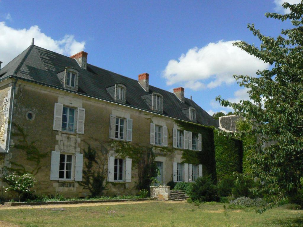 Maison d'hôtes Manoir De Vilaines vilaines 86110 Varennes