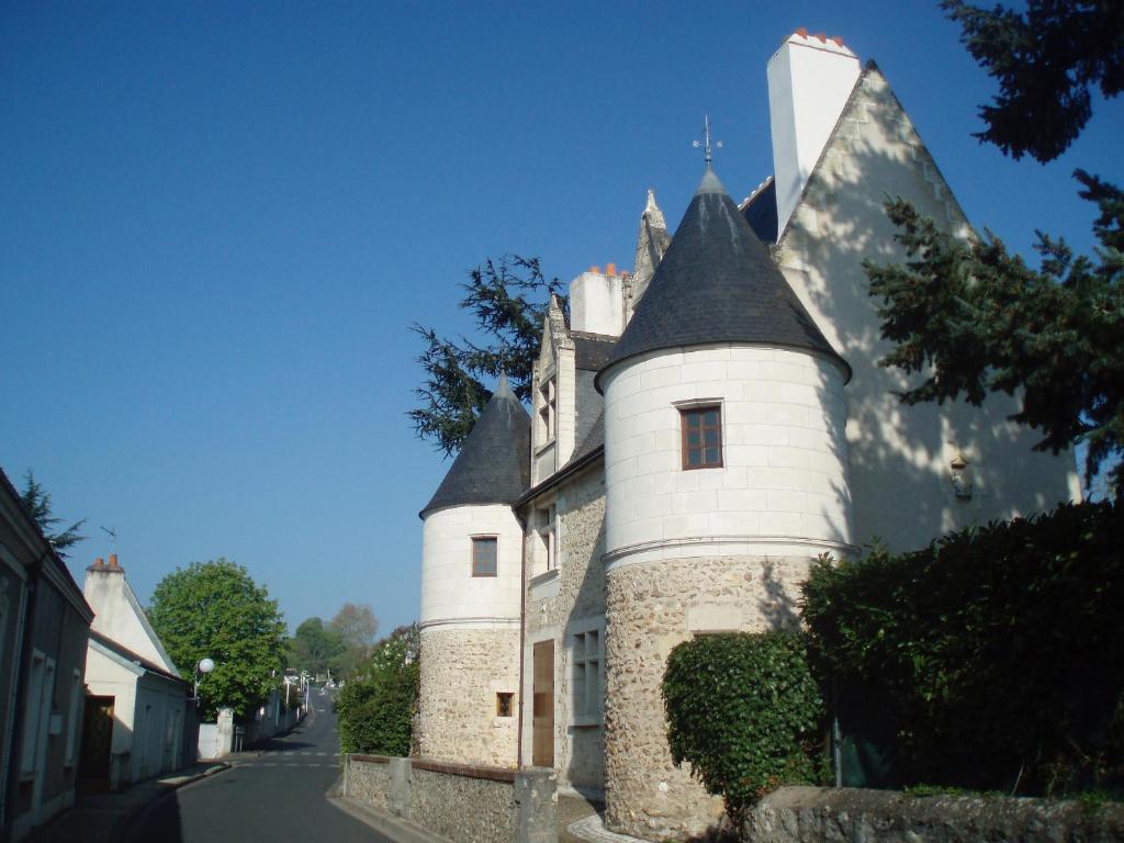 Maison d'hôtes Manoir du Rouvre 6, rue du Manoir 37390 Mettray