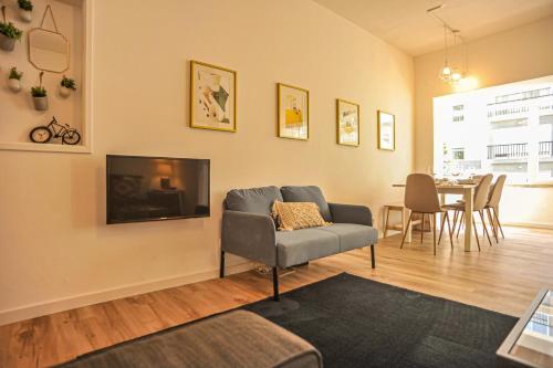 Marquês de Pombal - 8 Bedroom Apartment