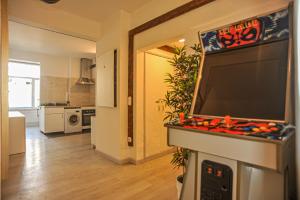 Marquês de Pombal - 8 Bedroom Apartment