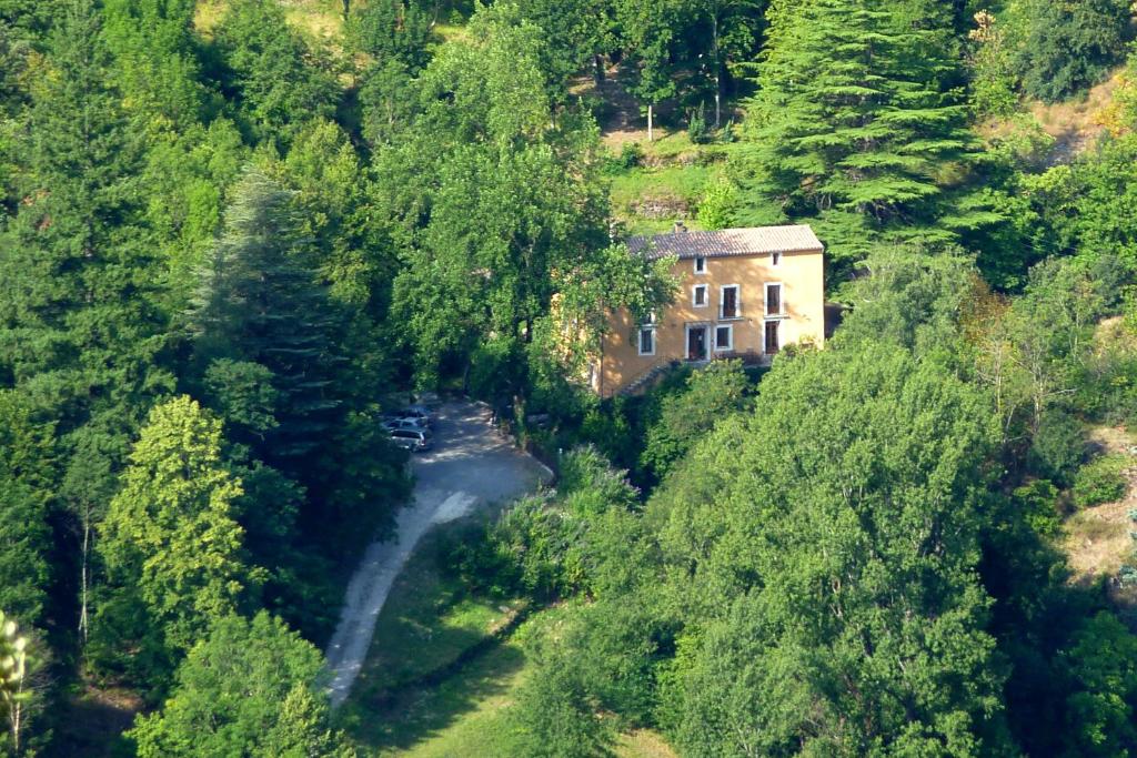 Maison d'hôtes Mas du Cougnet Avenue de L'Aigoual 30570 Valleraugue