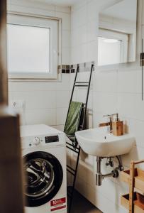 Mayen, Bäckerstraße, Ferienwohnung Zimmer 1, Innenstadt, nähe Nürburgring & Burg Eltz