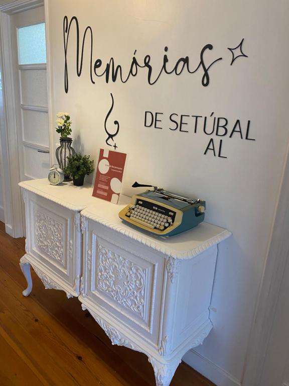 Maison d'hôtes Memórias de Setúbal AL 129 Praça Bocage 2900-641 Setúbal