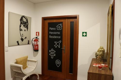 Metro Heroismo Residence