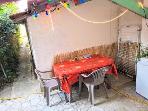 Mini Studio de 13 m2 avec terrasse 15 mn centre Nimes