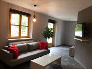 Moderne Pension vonBartsch mit Ladestation in der sächsischen Schweiz