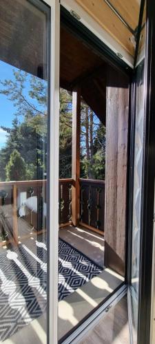 Mont Bivouac, chambre,entrée et Sdb privée,balcon vue MtBlanc