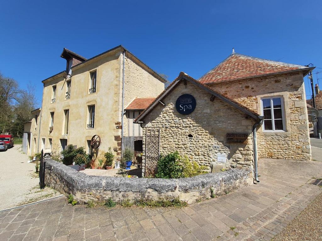 Maison d'hôtes Moulin de Barutel Gîte & Spa Mamers Moulin de barutel 46 rue de cinq ans 72600 Mamers