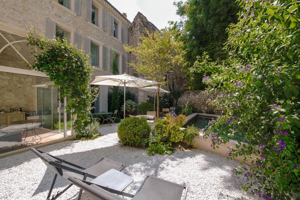 Maison d'hôtes N15 - Les Confidences - Chambres d'hôtes 15, rue Saluces 84000 Avignon