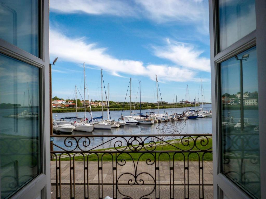 Maison d'hôtes Naval Guest House & Bistrô Rua do Cais das Lavandeiras 39-40 4480-789 Vila do Conde