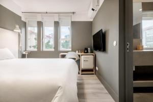 Olala Rainbow Suites