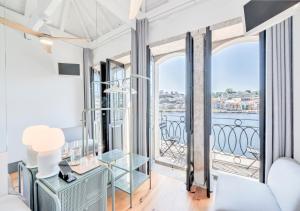 Oporto Street Fonte Taurina - Riverfront Suites