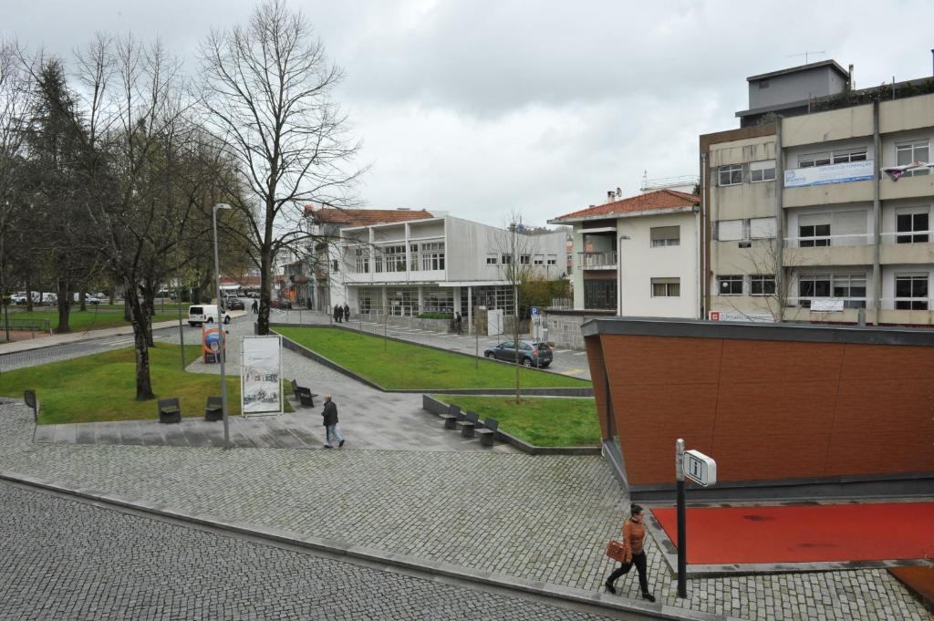 Maison d'hôtes Pensão Santo António Praça D. Maria II, 1714 4760-111 Vila Nova de Famalicão