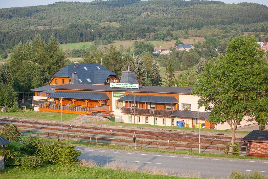 Maison d'hôtes Pension An der Erzgebirgsbahn Oberwiesenthaler Str. 8b 09484 Kurort Oberwiesenthal