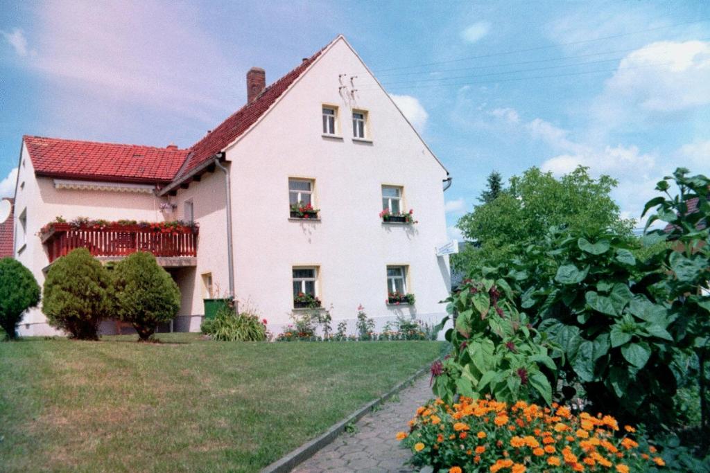 Maison d'hôtes Pension Annelie Weißiger Straße 4 01328 Schullwitz