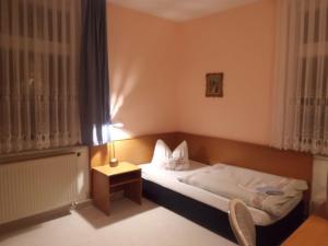 Maison d'hôtes Pension \ Marktstraße 6 99444 Blankenhain Thuringe