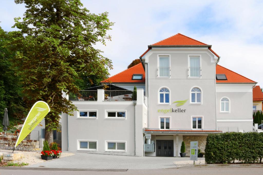 Pension Engelkeller Zirgesheimer Straße 14, 86609 Donauwörth