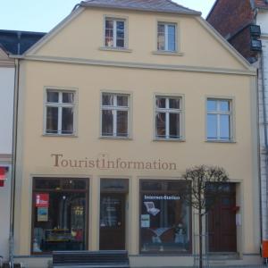 Maison d'hôtes Pension & Ferienwohnung Zum Schmuckgiebel Markt 2 39590 Tangermünde Saxe-Anhalt