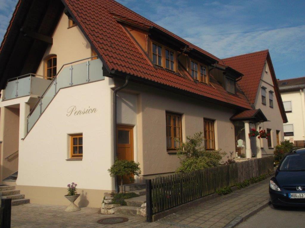 Maison d'hôtes Pension/FeWo E. Tschernach 5 Siedlungsstraße 91757 Treuchtlingen