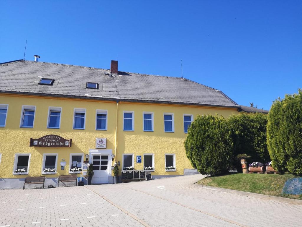 Pension & Gasthof Erbgericht Höhenlage 850m 85b Satzunger Hauptstraße OT Satzung, 09496 Marienberg