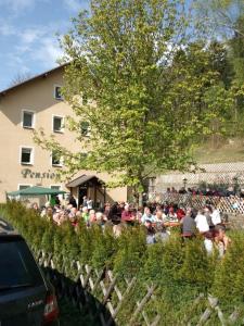 Maison d'hôtes Pension & Gaststätte Sommerfrische Seifentalstraße 39 09427 Ehrenfriedersdorf Saxe