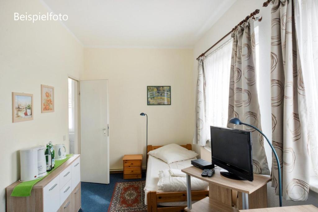 Pension GP3, Zimmer mit Kochnische und Duschbad vor den Toren Berlins 3 Goetheplatz, 14624 Dallgow