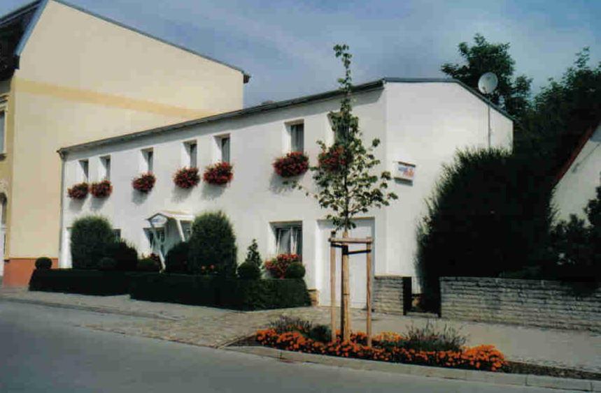 Maison d'hôtes Pension Heike Dr.-Tolberg-Straße 14 39218 Schönebeck