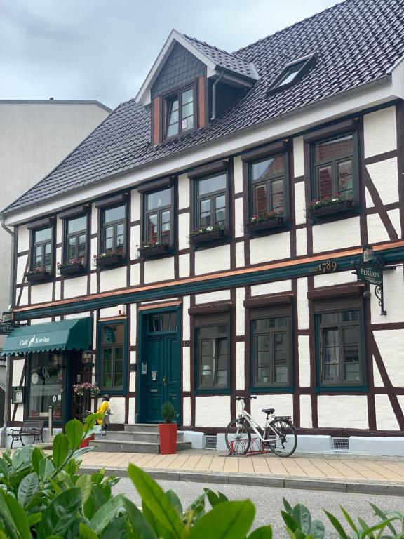 Pension Karina Schwerin Werderstr. 42, 19055 Schwerin