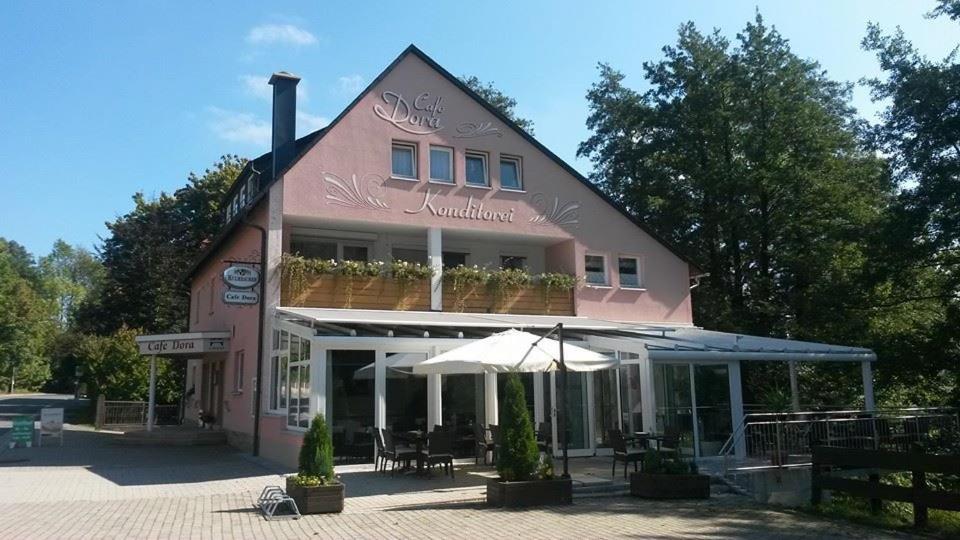 Maison d'hôtes Pension Konditorei Cafe Dora Kulmbacher Straße 171 95213 Münchberg