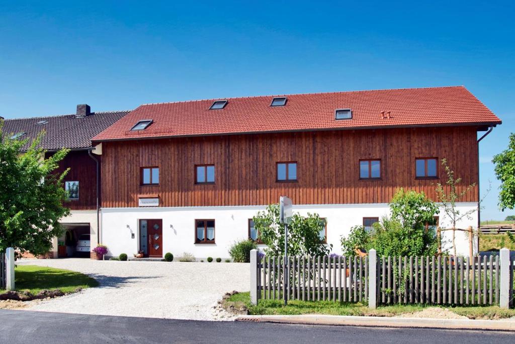 Pension Kramerhof 8 Aham, 84416 Taufkirchen