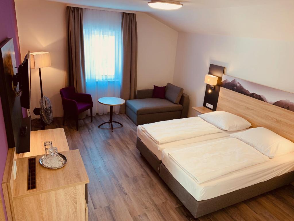 Pension Lindenhof Hohenbrunner Weg 15, 85630 Grasbrunn