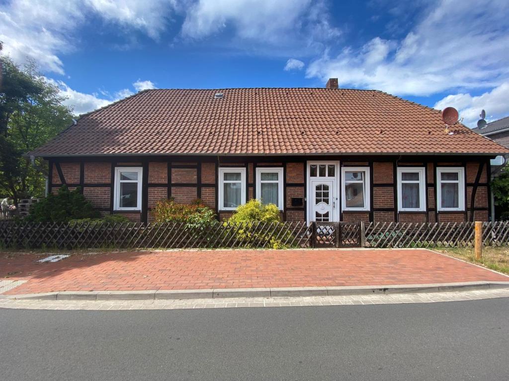 Pension - Monteurzimmer -,, Haus Hilde \ 1 Wolthäuser Straße, 29308 Winsen Aller