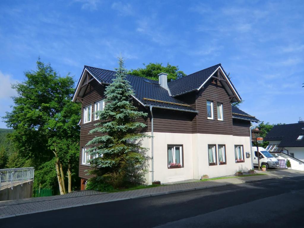 Maison d'hôtes Pension Oberhof 810 M Crawinkler Straße 19 98559 Oberhof