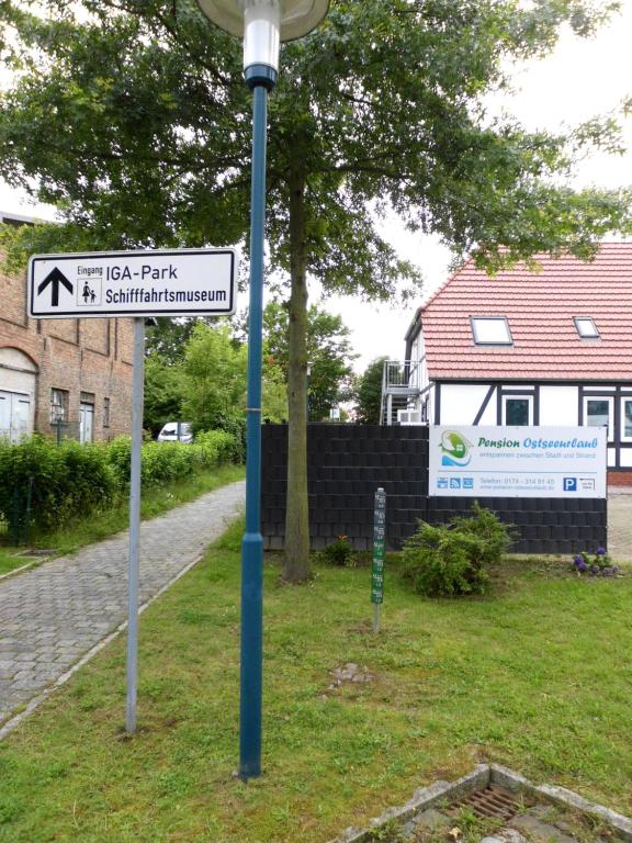 Pension Ostseeurlaub 17D Schmarl Dorf, 18106 Rostock