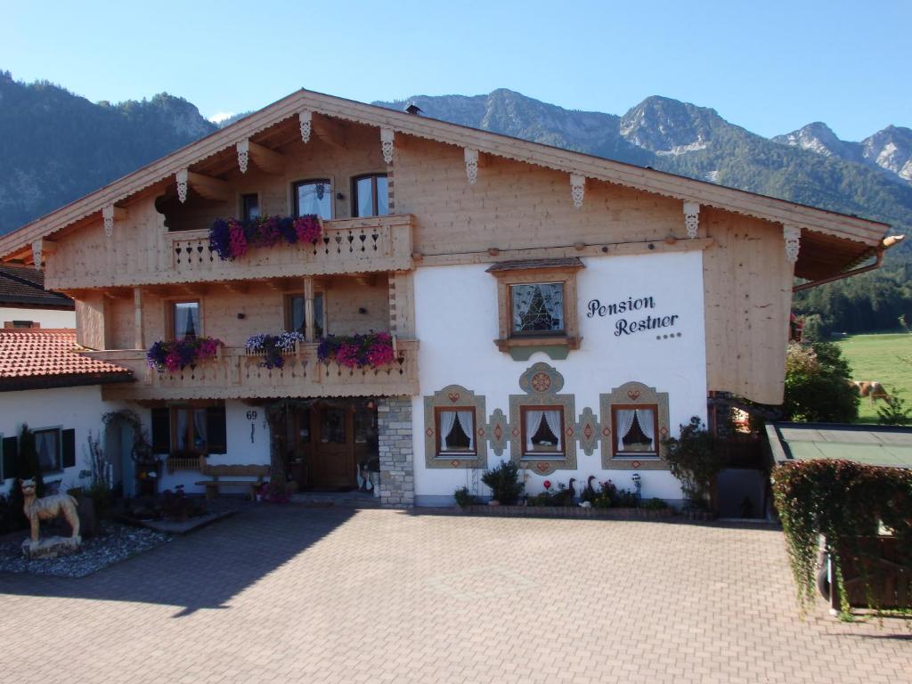 Pension Restner Sulzbacher Str. 69, 83334 Inzell