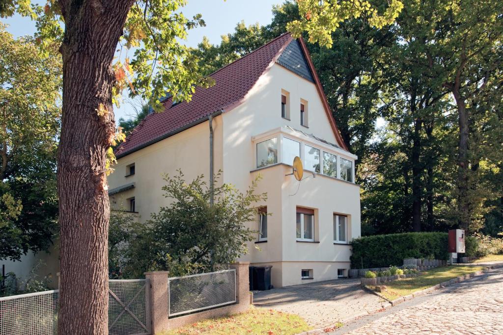 Maison d'hôtes Pension Rosengarten 7 Parkstraße 06526 Sangerhausen