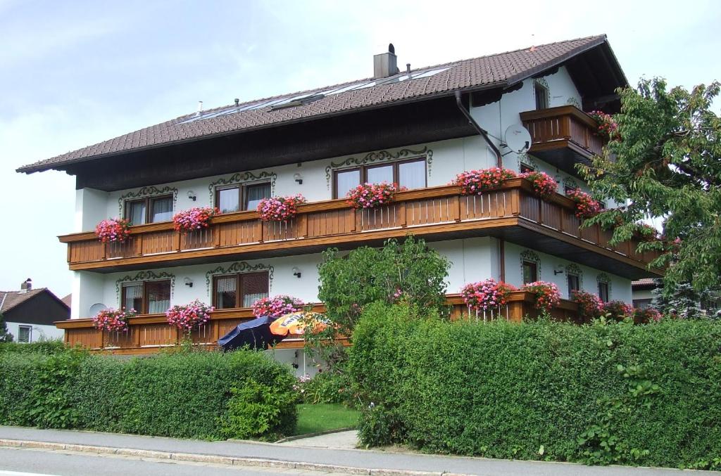 Pension Sonnenhof Hartwachsriederweg 2, 94253 Bischofsmais