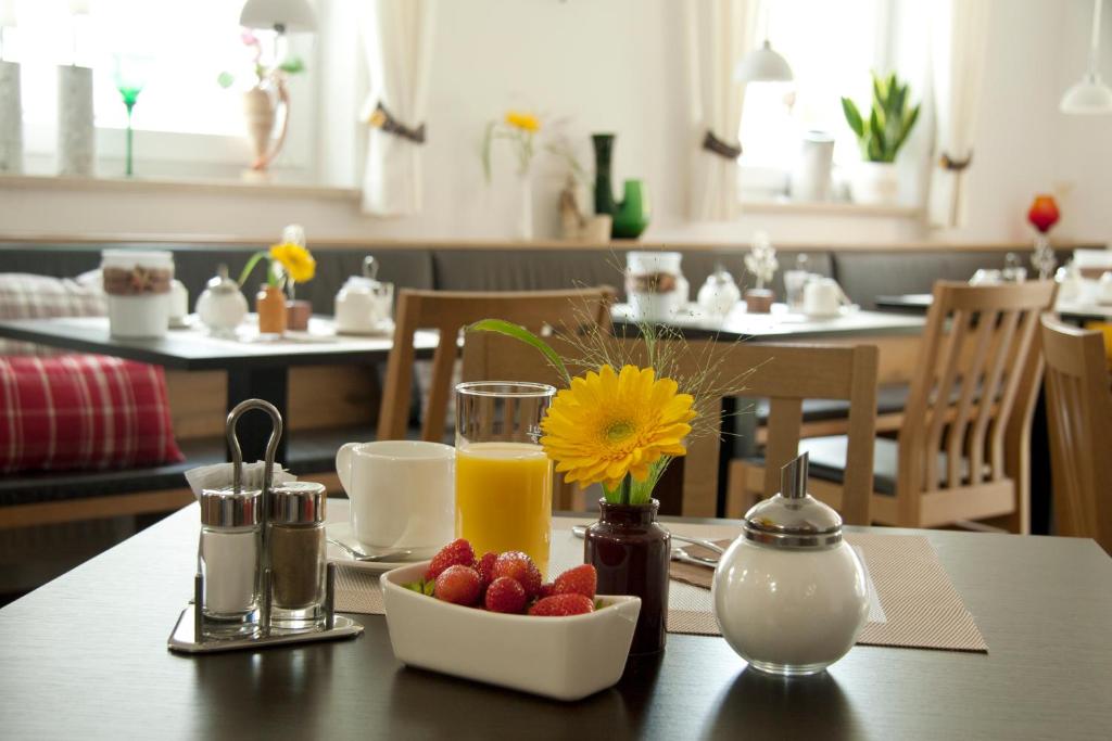 Pension Sperlhof Parkstrasse 31, 85435 Erding