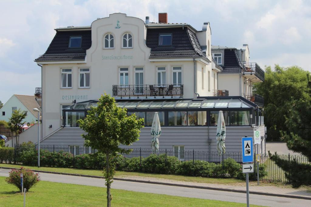 Maison d'hôtes Pension Strandschloss Arielle Seestr. 83 18211 Börgerende-Rethwisch